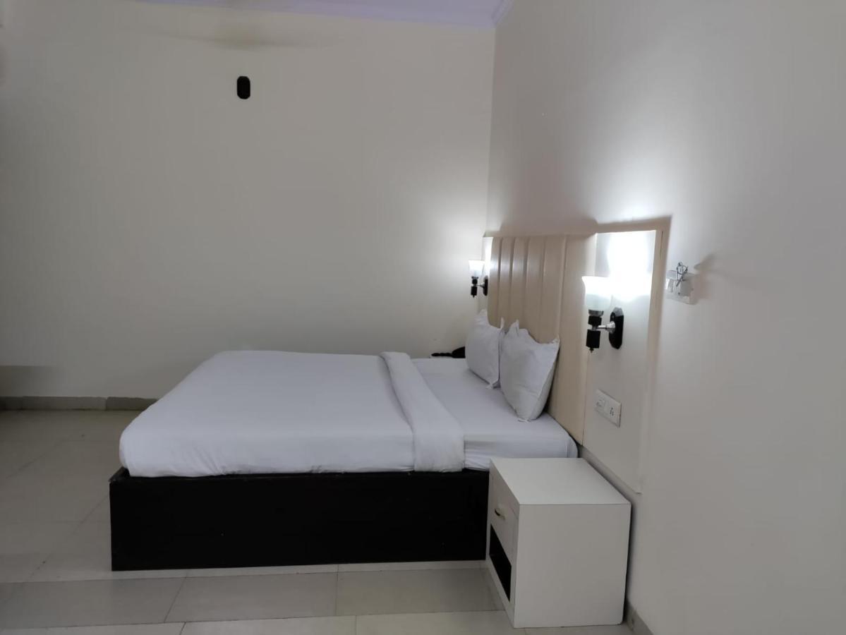 Hotel Tulip Palm Divisione di Divisione di Jaipur Esterno foto