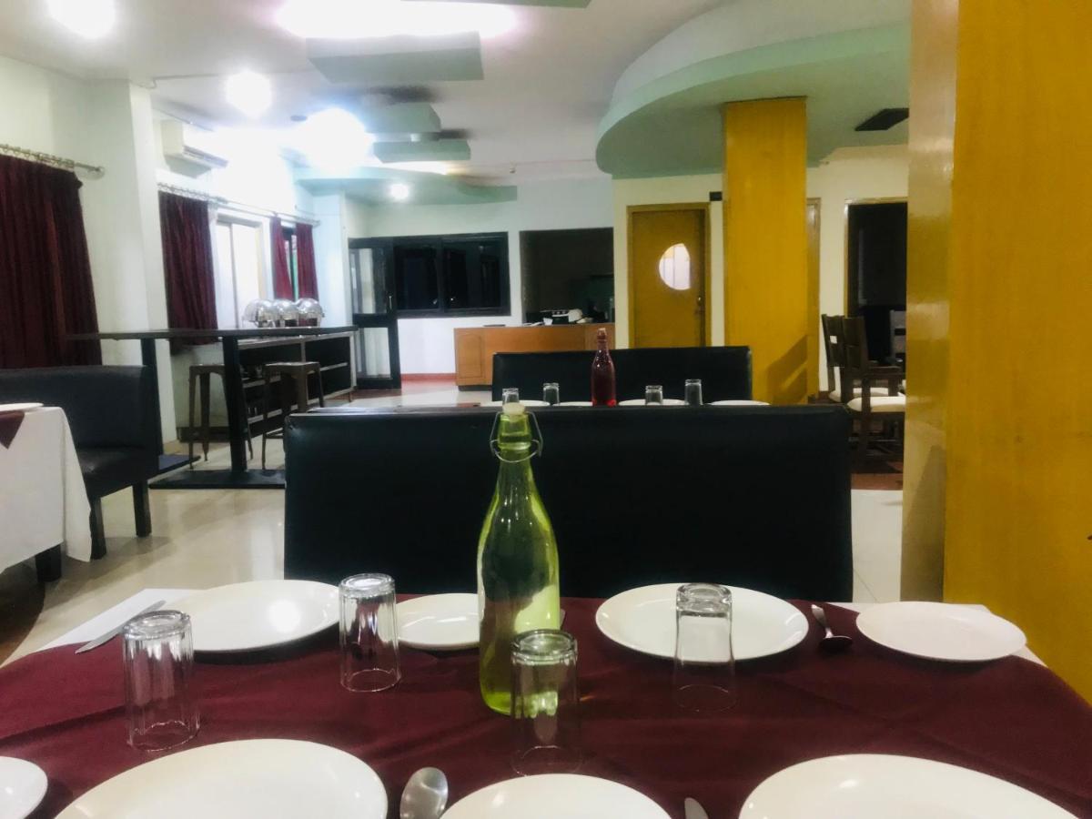 Hotel Tulip Palm Divisione di Divisione di Jaipur Esterno foto